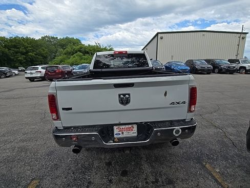 Used 2017 RAM 1500 Laramie AWD/4WD image 6