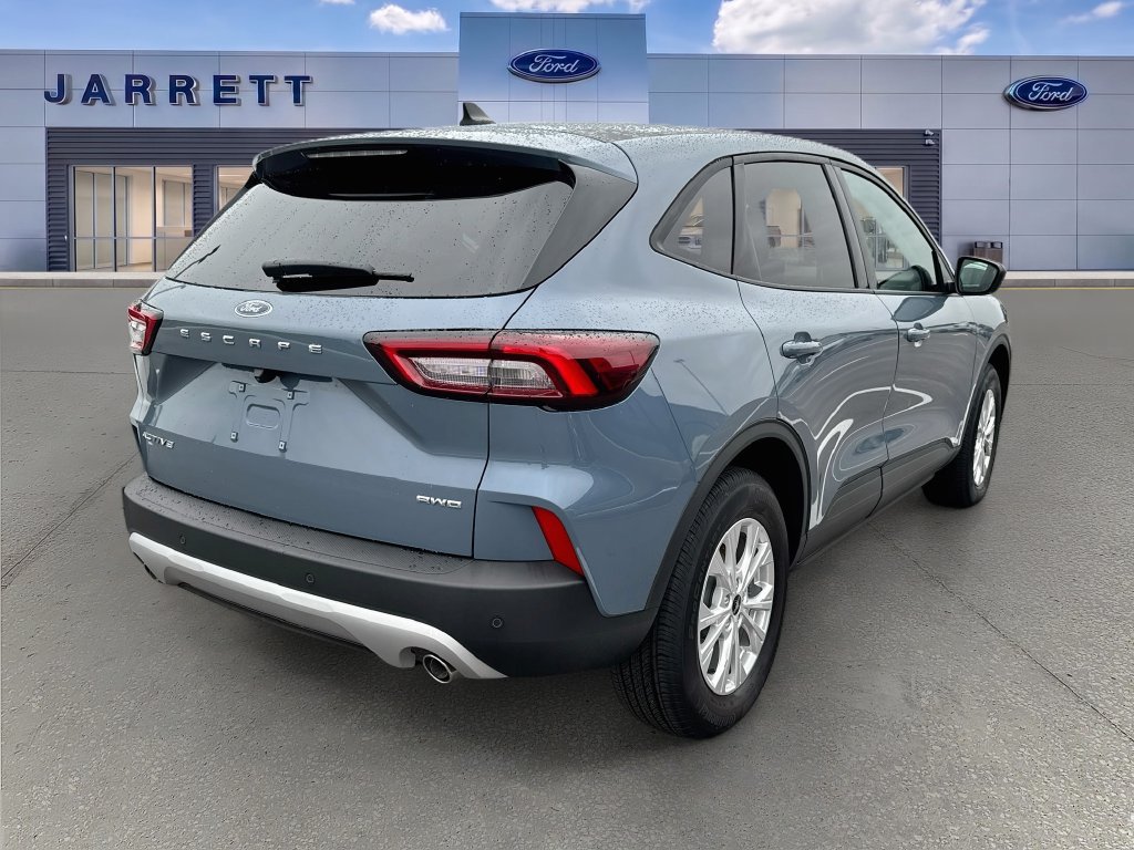 Used 2025 Ford Escape Active w/ Active Premium Tech Pack AWD/4WD image 4