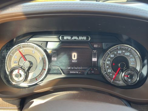 Used 2022 RAM 3500 Limited AWD/4WD image 19