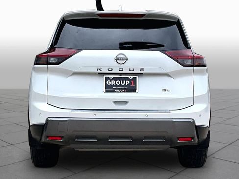 Used 2024 Nissan Rogue SL w/ SL Premium Package FWD image 5