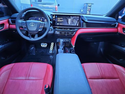 Used 2025 Toyota Camry XSE image 14