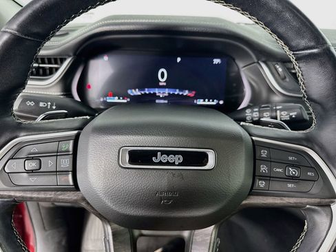 Used 2021 Jeep Grand Cherokee L Limited AWD/4WD image 16