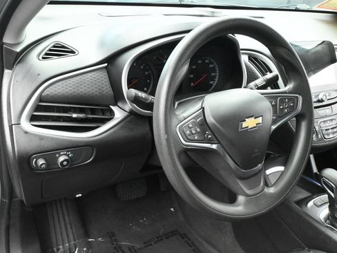 Used 2024 Chevrolet Malibu LT FWD image 15