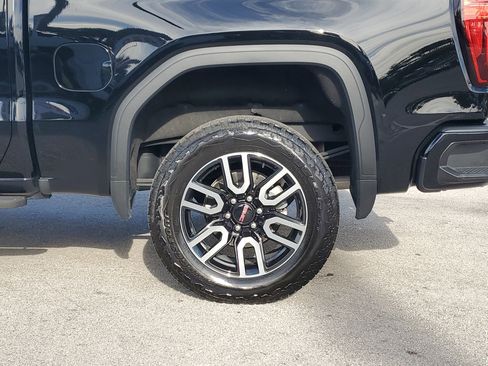 Used 2024 GMC Sierra 1500 AT4 w/ Technology Package image 29