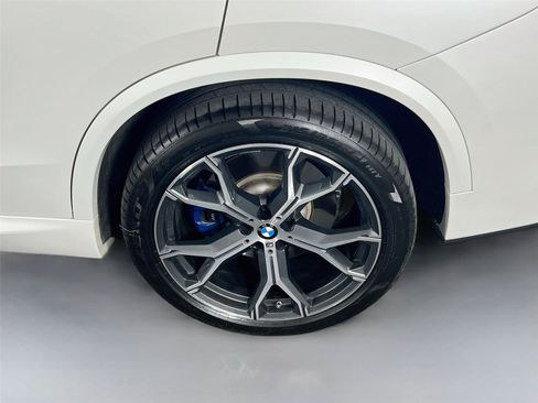 Used 2024 BMW X5 M60i AWD/4WD image 31