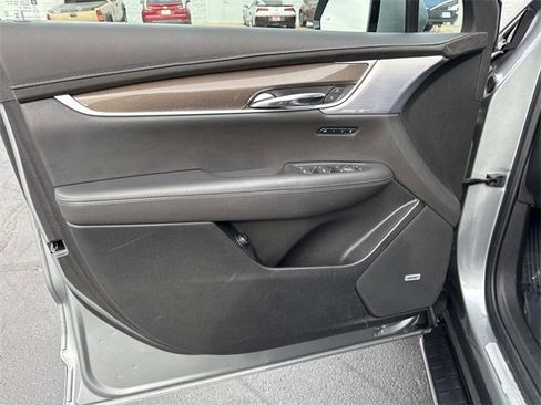 Used 2024 Cadillac XT6 Sport w/ Platinum Package image 9