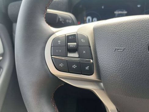 New 2026 Ford Explorer Active w/ Active Comfort Package AWD/4WD image 15