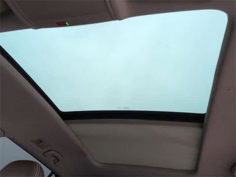 Used 2022 Volkswagen Atlas SE w/ Panoramic Sunroof Package image 19