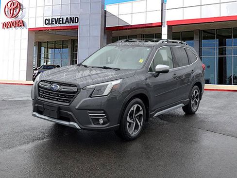 Used 2022 Subaru Forester Touring image 4