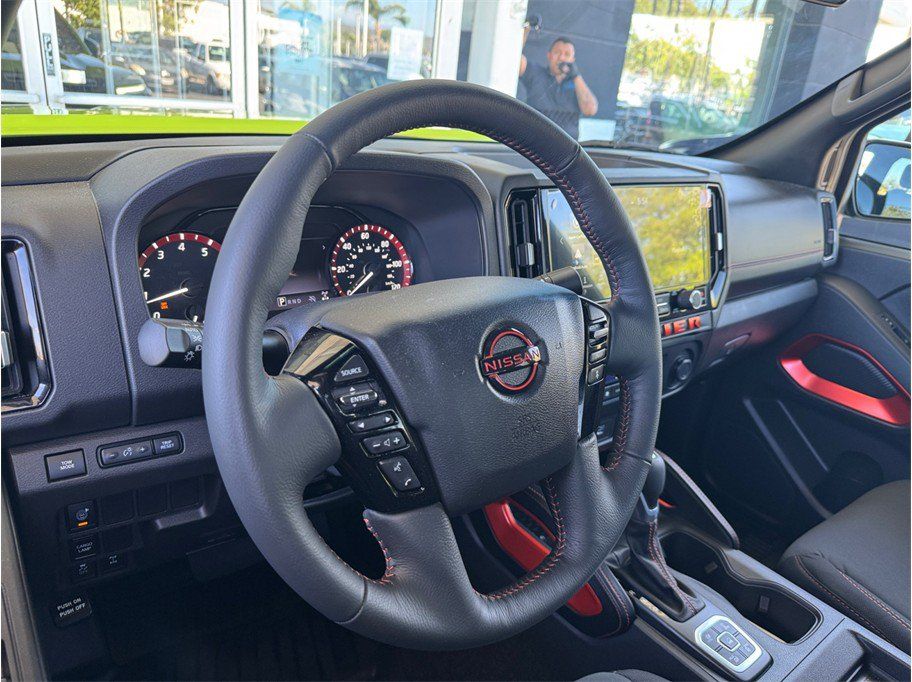 Used 2026 Nissan Frontier PRO-4X w/ Tow Package AWD/4WD image 24