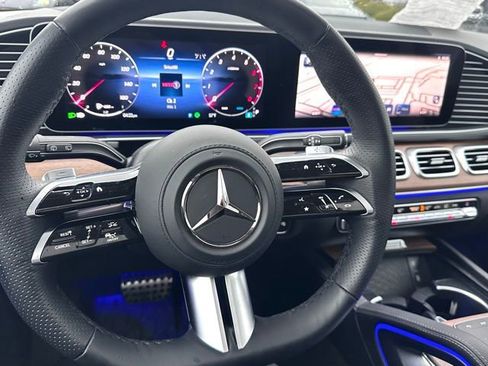 Certified 2026 Mercedes-Benz GLS 450 4MATIC image 18