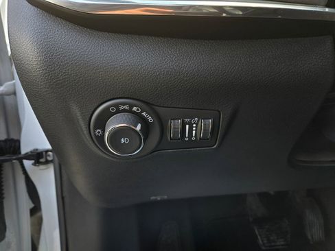 Used 2024 Jeep Compass Limited image 14