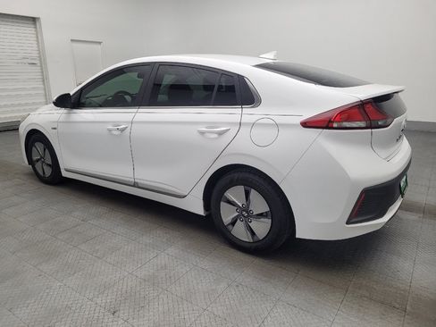 Used 2020 Hyundai Ioniq SE FWD image 3