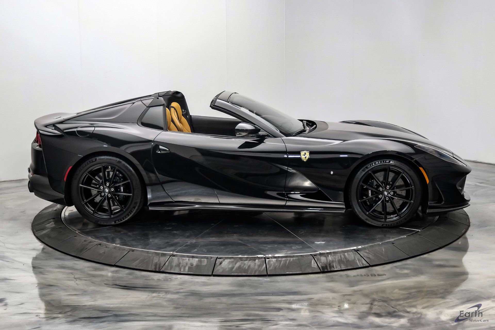 Used 2022 Ferrari 812 GTS RWD image 26