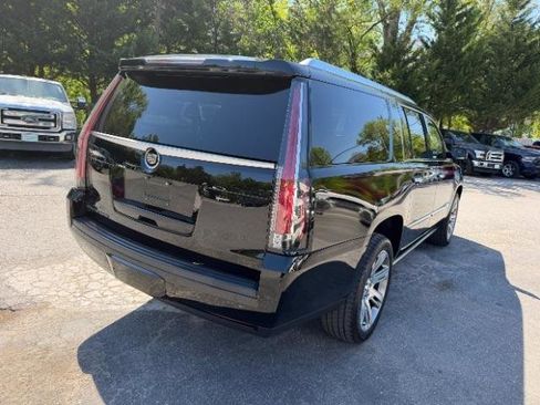 Used 2015 Cadillac Escalade ESV Premium image 5