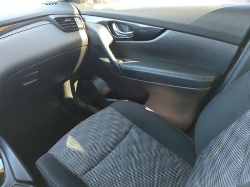 Certified 2022 Nissan Rogue Sport SV image 27