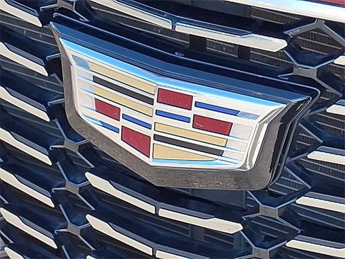 Used 2019 Cadillac XT4 Luxury w/ Cold Weather Package image 29