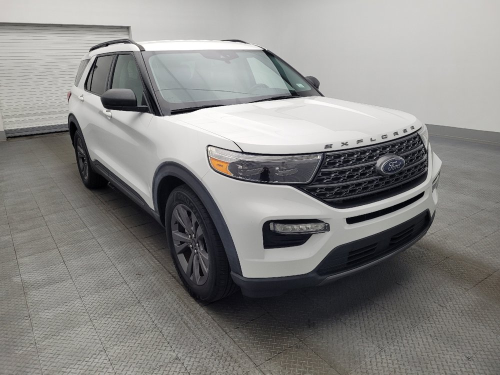 Used 2021 Ford Explorer XLT w/ Equipment Group 202A RWD image 13