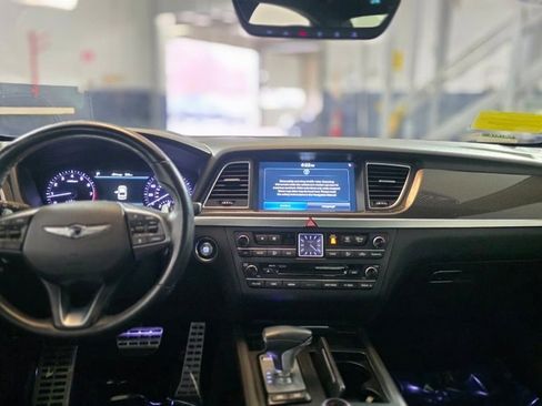 Used 2019 Genesis G80 3.3T Sport image 13