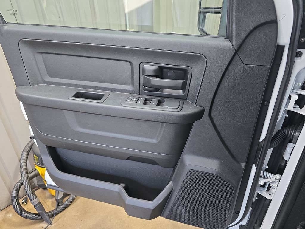 New 2027 RAM 3500 Tradesman w/ Chrome Appearance Group A AWD/4WD image 24