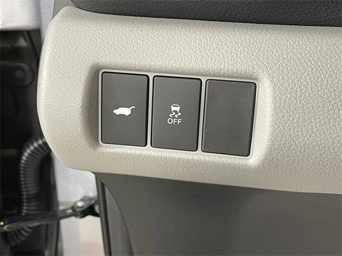 Certified 2025 Honda Pilot Touring image 17