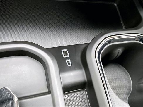 Used 2025 GMC Sierra 3500 AT4 w/ AT4 Premium Plus Package image 33