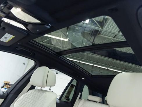 New 2026 BMW X5 xDrive50e image 16