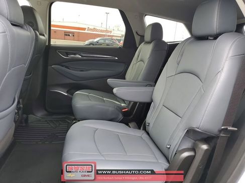 Used 2021 Buick Enclave Essence image 14