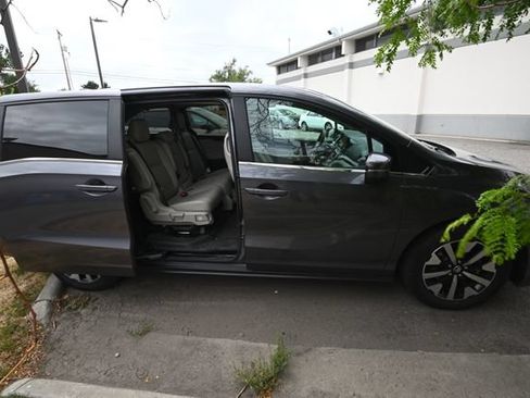Used 2025 Honda Odyssey EX-L image 8