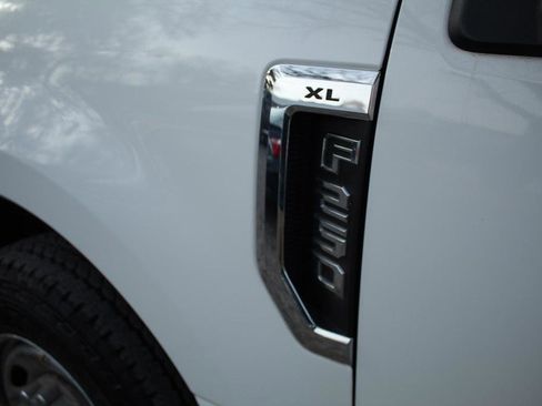 Used 2019 Ford F250 XL w/ Power Equipment Group image 11