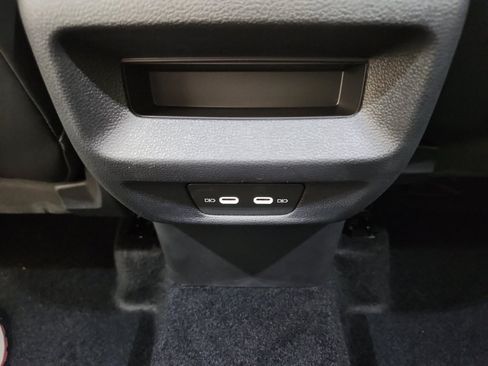 New 2026 Volkswagen Tiguan SE FWD image 35