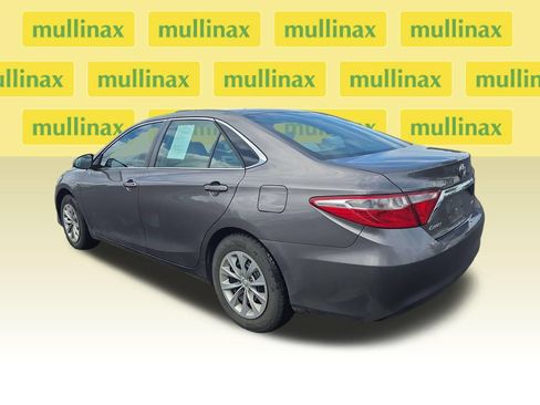 Used 2016 Toyota Camry LE FWD image 10