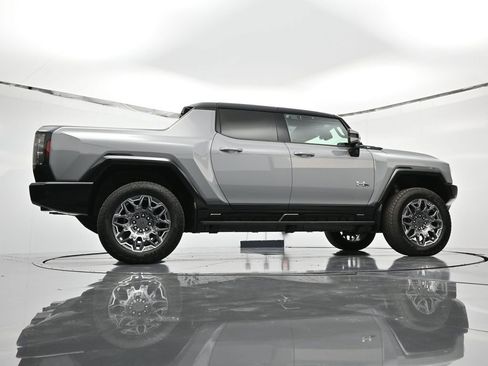 New 2025 GMC Hummer EV 3X AWD/4WD image 40