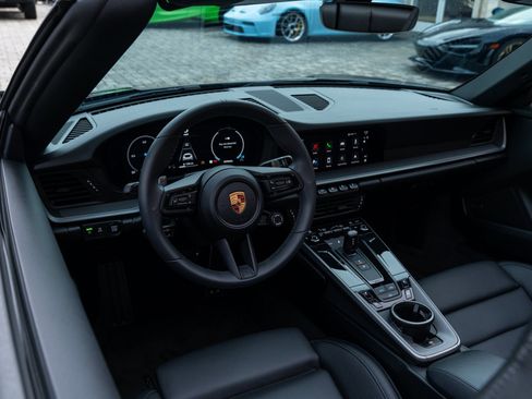 Used 2025 Porsche 911 Carrera image 11