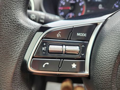 Used 2022 Kia Forte LXS image 12