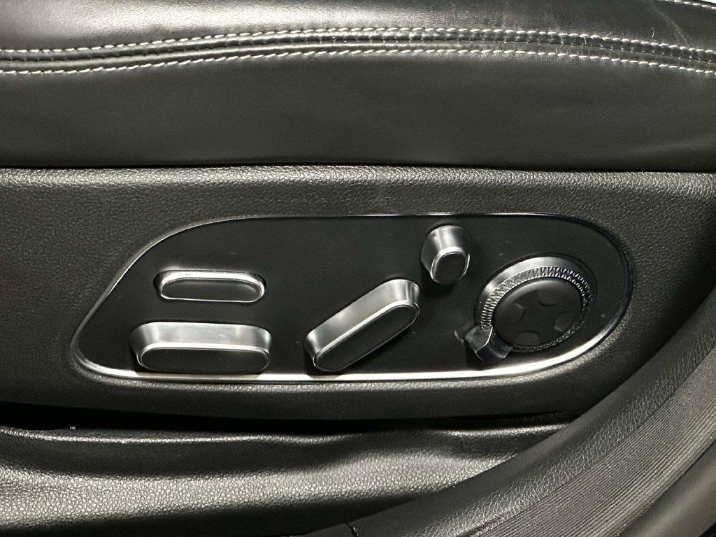 Used 2023 Genesis G90 3.5T AWD/4WD image 15