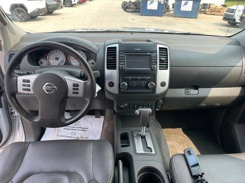 Used 2015 Nissan Xterra PRO-4X w/ Pro-4x Leather Package AWD/4WD image 22