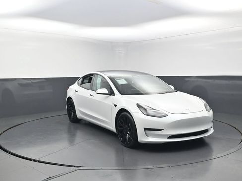 Used 2022 Tesla Model 3 Performance AWD/4WD image 3
