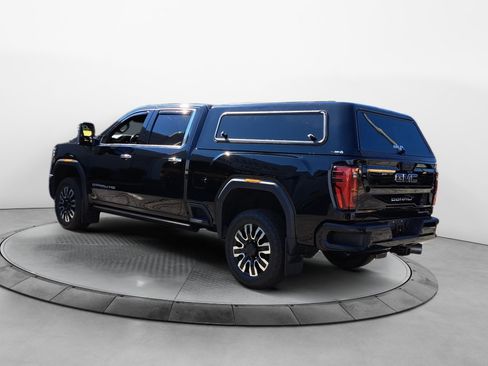 Used 2024 GMC Sierra 2500 Denali Ultimate AWD/4WD image 5