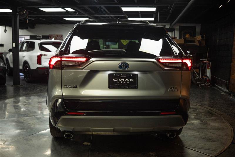 Used 2020 Toyota RAV4 XSE w/ XSE Grade Weather Package AWD/4WD image 6