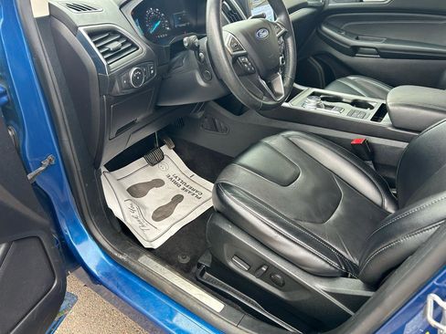 Used 2022 Ford Edge Titanium w/ Equipment Group 301A image 10