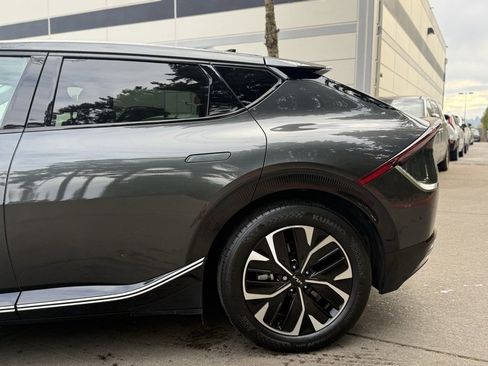 Used 2024 Kia EV6 Wind image 8