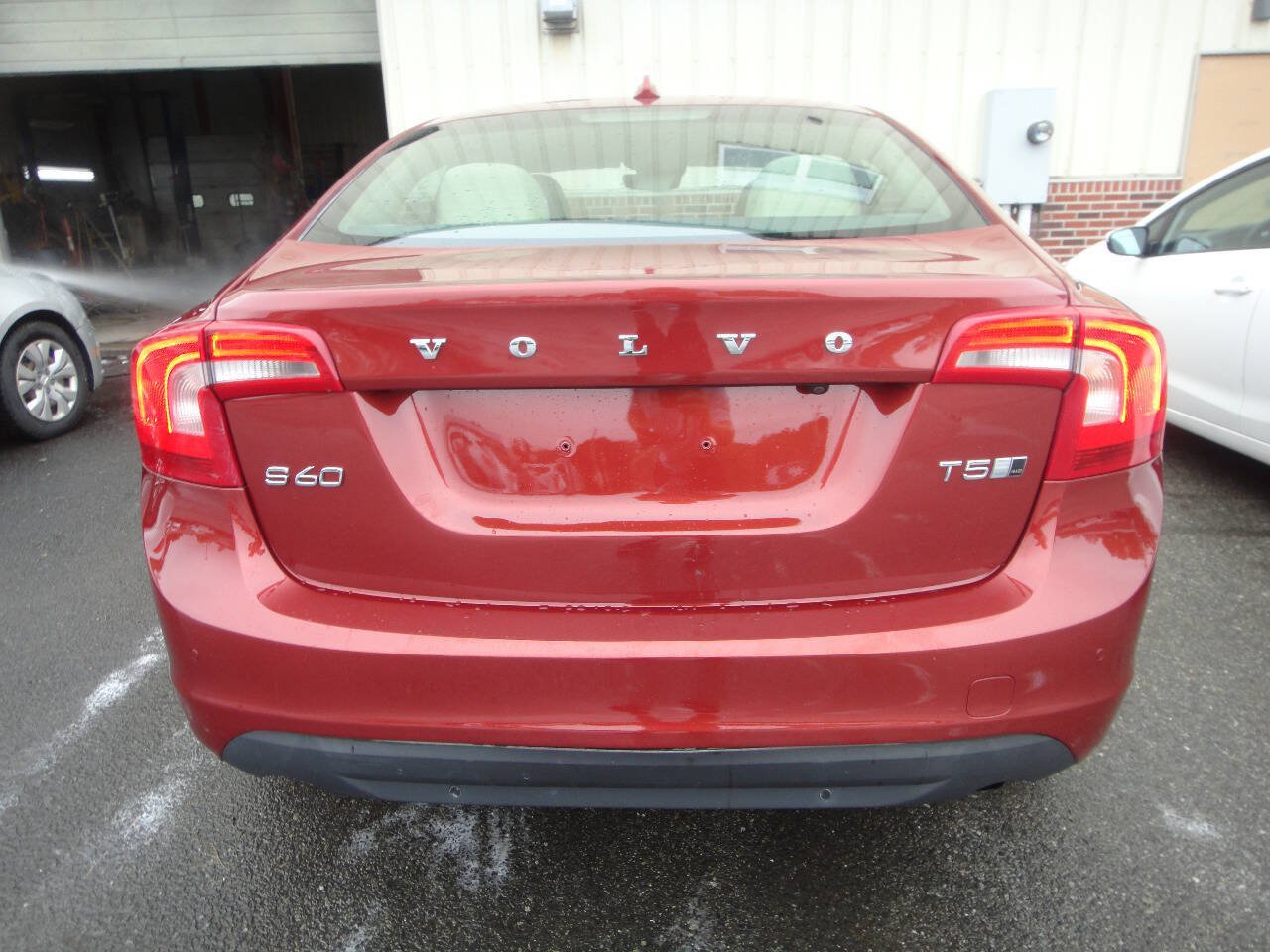 Used 2016 Volvo S60 T5 Premier w/ Climate Package AWD/4WD image 5