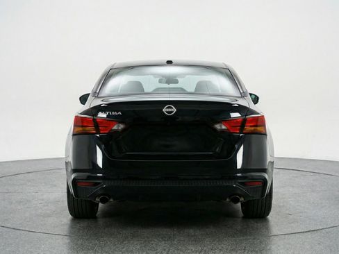 Used 2025 Nissan Altima 2.5 SV image 7