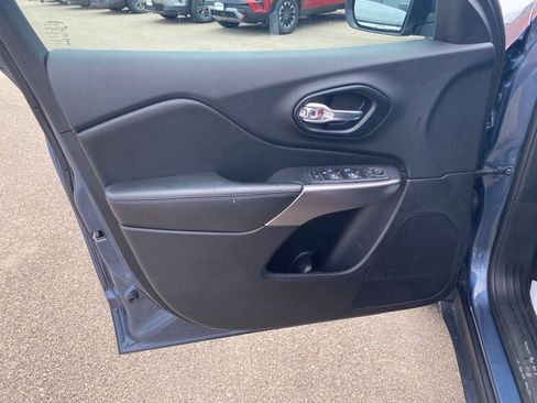 Used 2021 Jeep Cherokee Latitude Plus image 10