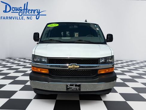Used 2025 Chevrolet Express 2500 w/ Driver Convenience Package RWD image 8