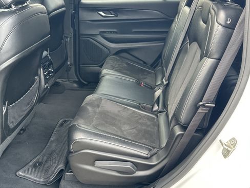 Used 2024 Jeep Grand Cherokee L Laredo image 21