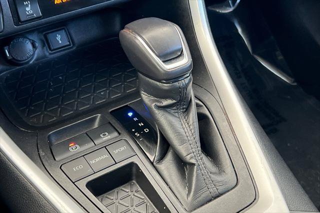 Certified 2022 Toyota RAV4 XLE Premium FWD image 24
