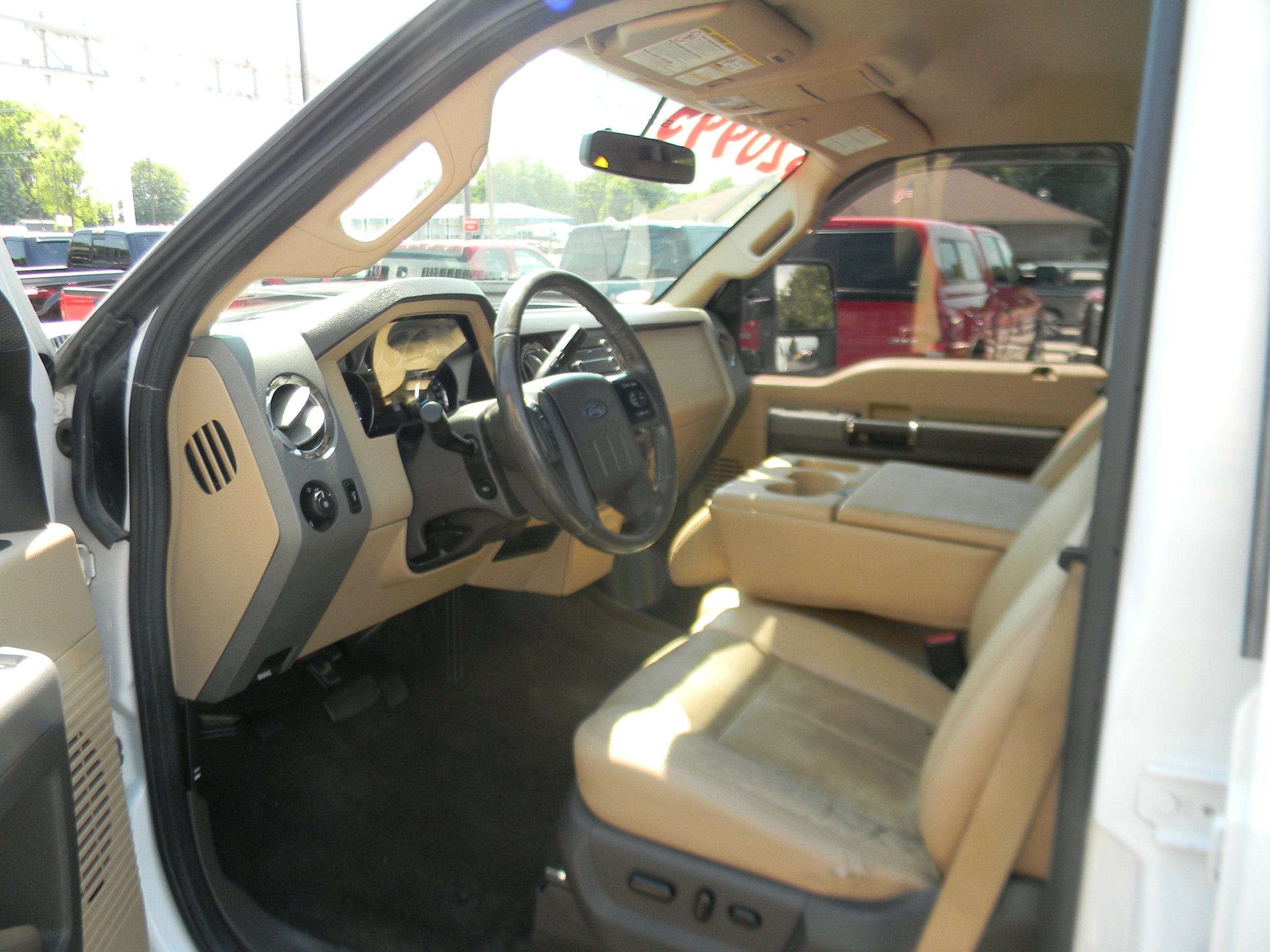 Used 2011 Ford F250 Lariat w/ Lariat Interior Pkg AWD/4WD image 5