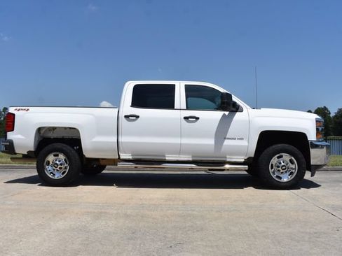 Used 2015 Chevrolet Silverado 2500 W/T w/ WT Convenience Package AWD/4WD image 3